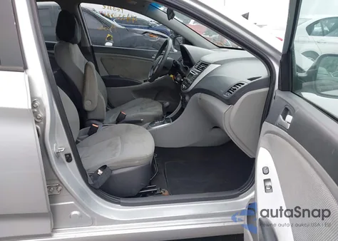 2013 Hyundai Accent Gls z USA, uszkodzony, nr VIN KMHCT4AE9DU555318